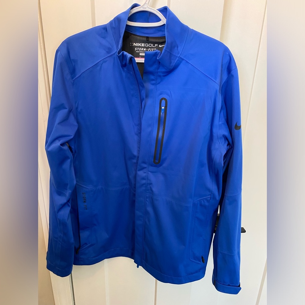 Men’s Nike storm fit jacket
